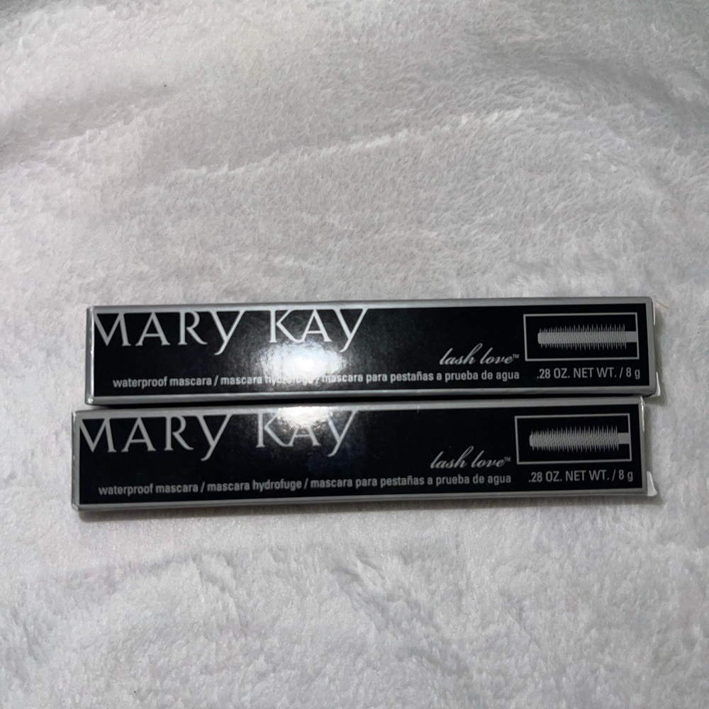 SOLD! NEW IN BOX WATERPROOF Lash Love Mascara BLACK
